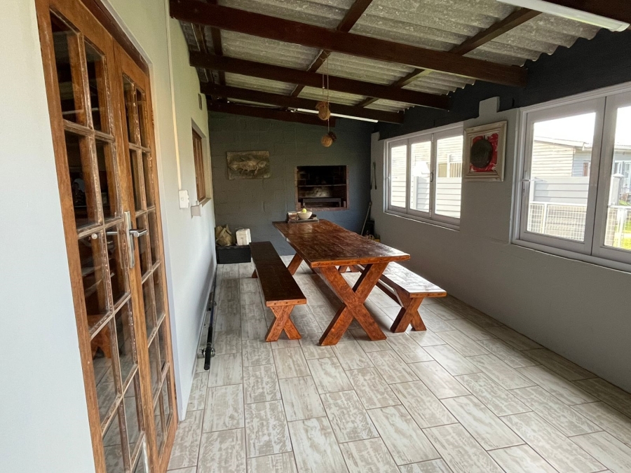 4 Bedroom Property for Sale in Seavale Eastern Cape